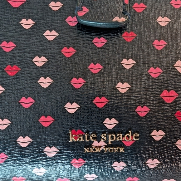 Kate Spade Black and Pink Lip Print Leather Medium Bifold Wallet EUC - Picture 8 of 8